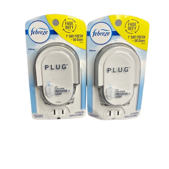 LOT OF 2 NEW FEBREZE PLUG INS - Picture 1 of 4